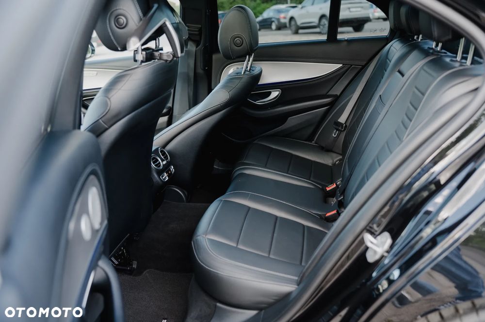 Mercedes-Benz Klasa E 220 d 4-Matic Business Edition 9G-TRONIC - 20