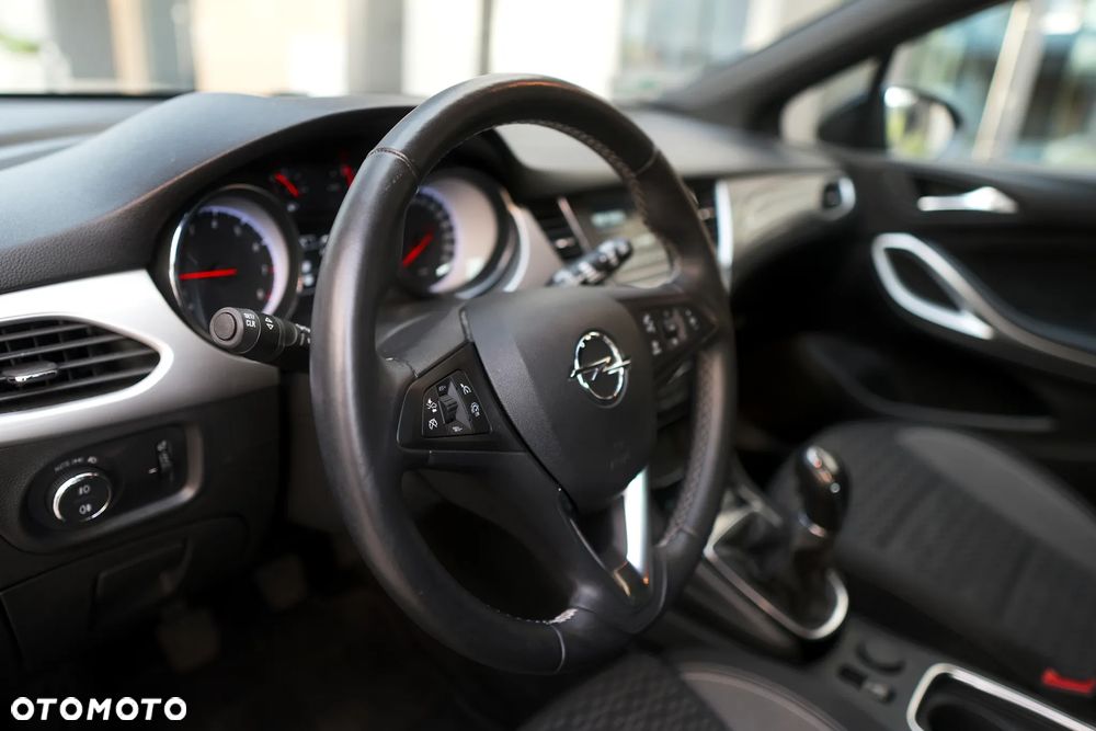 Opel Astra 1.2 T GS S&S - 24