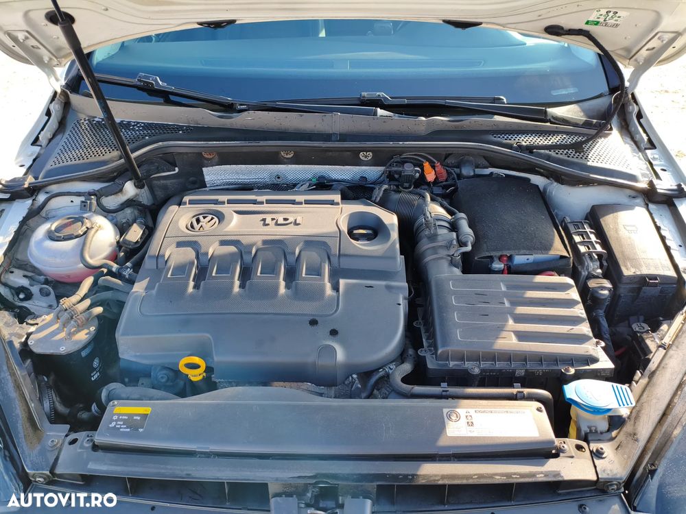 Volkswagen Golf 2.0 TDI (BlueMotion Technology) Highline - 21