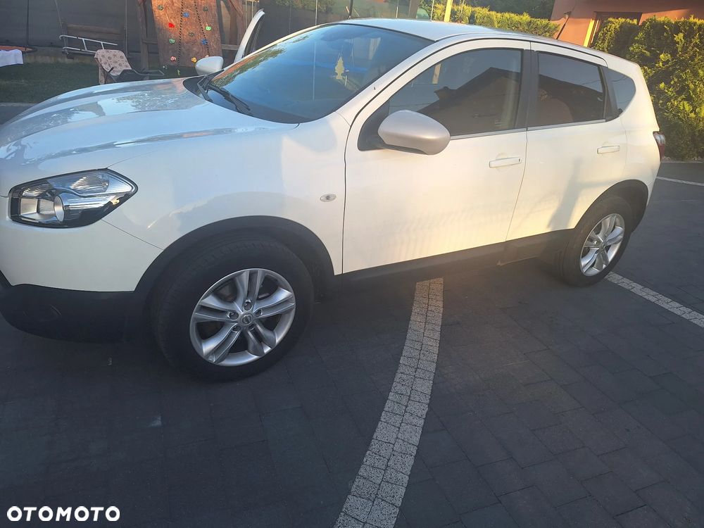 Nissan Qashqai - 1