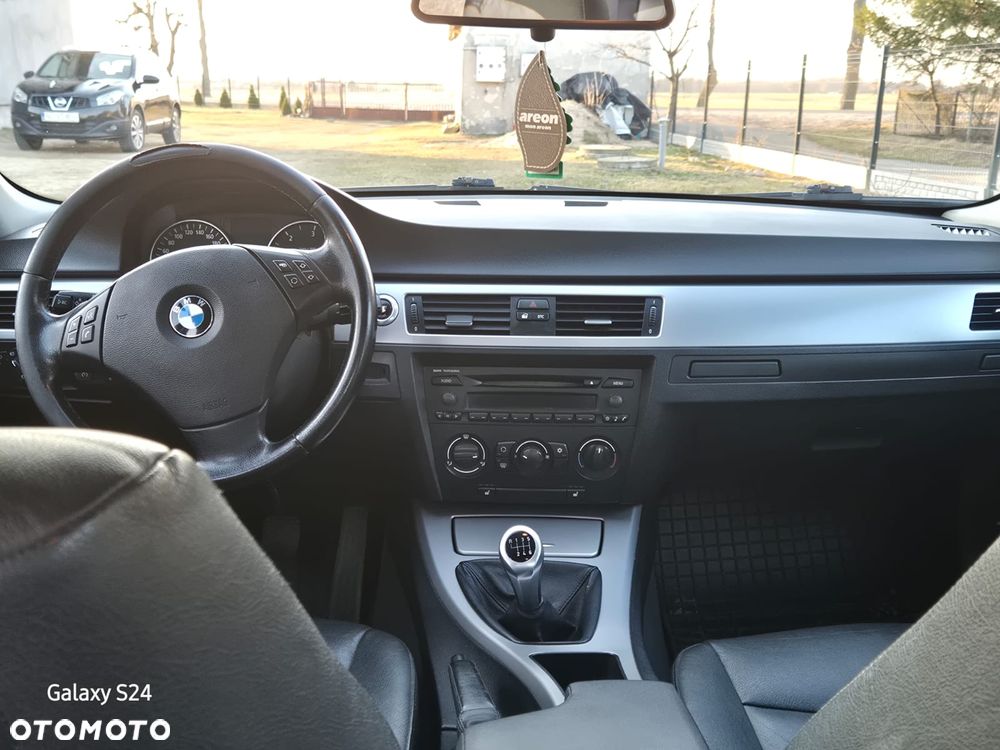 BMW Seria 3 320d - 11