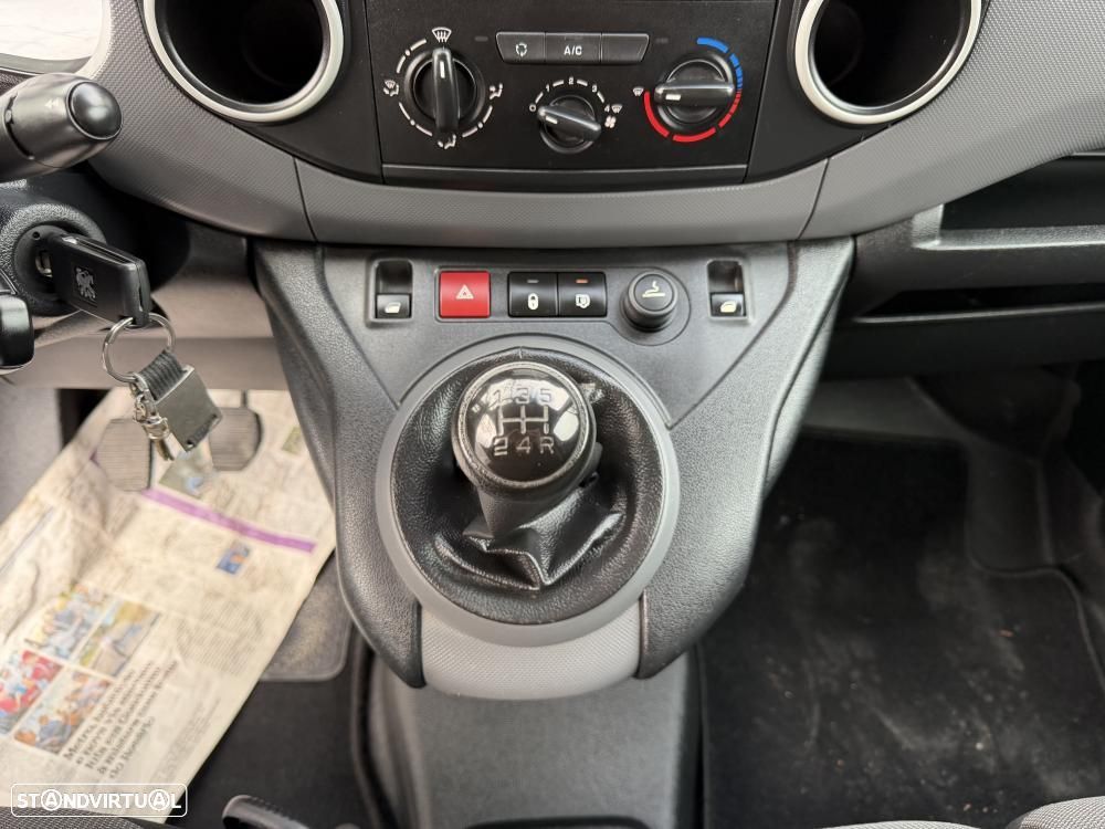 Peugeot Partner 3L 1.6 BlueHDi - 19