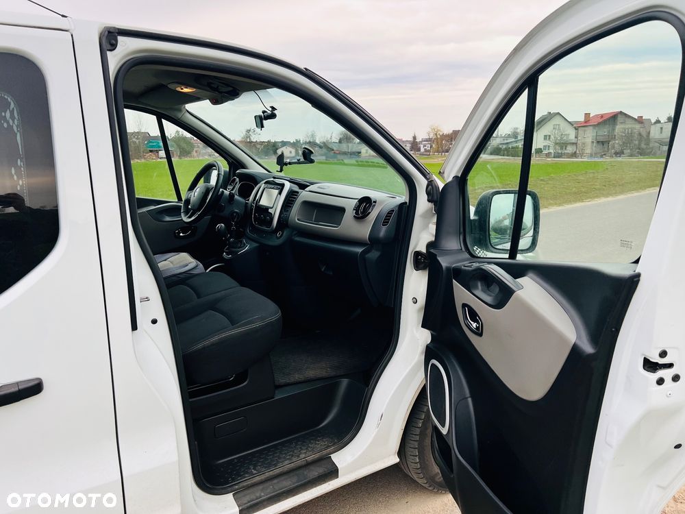 Renault Trafic - 12