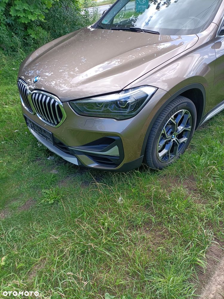 BMW X1 sDrive18i - 18