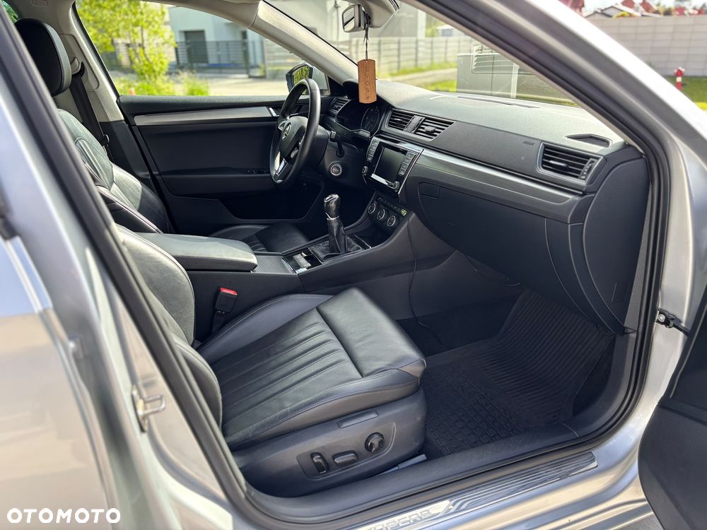 Skoda Superb 2.0 TDI Style - 25