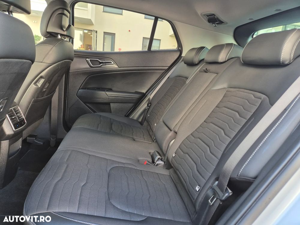 Kia Sportage 1.6 T-GDI HEV 6AT 4x2 Style - 23