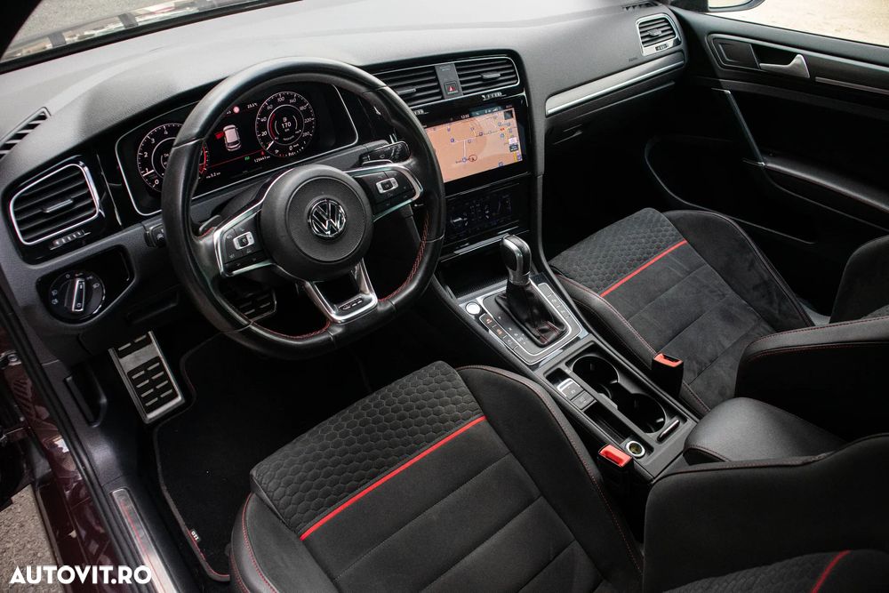 Volkswagen Golf GTI (BlueMotion Technology) DSG Performance - 26