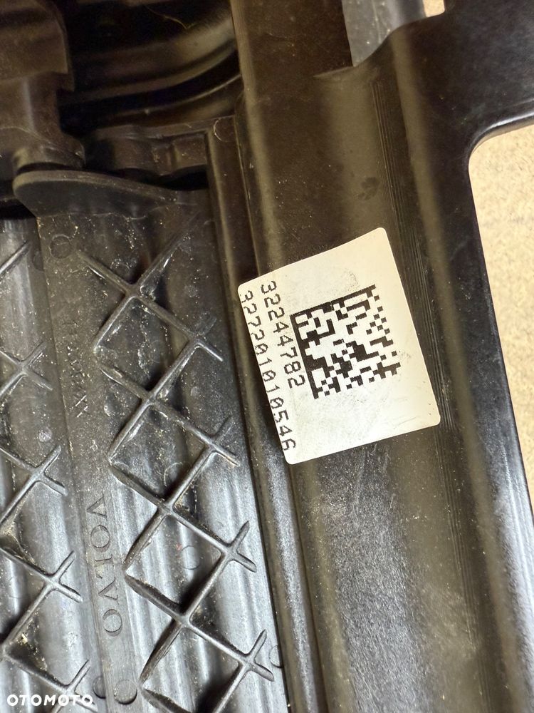 ŻALUZJA KIEROWNICA POWIETRZA WLOT VOLVO XC60 II 32244782 - 3