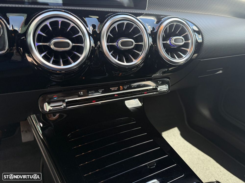 Mercedes-Benz A 180 7G-DCT Style - 24