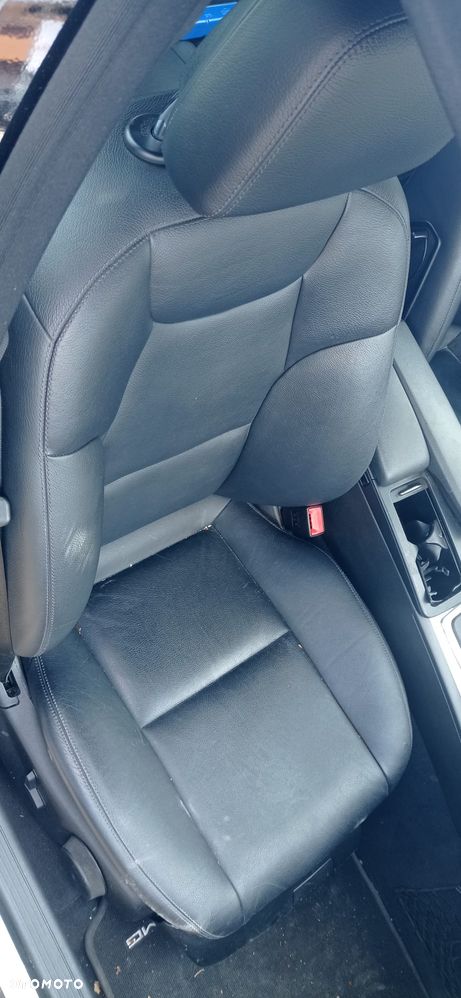 Mercedes-Benz Klasa C 300 CDI DPF 4Matic (BlueEFFICIENCY) 7G-TRONIC Avantgarde - 17