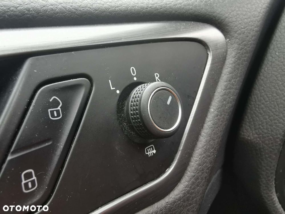 Volkswagen Golf 1.5 TSI BMT Evo Comfortline DSG - 18
