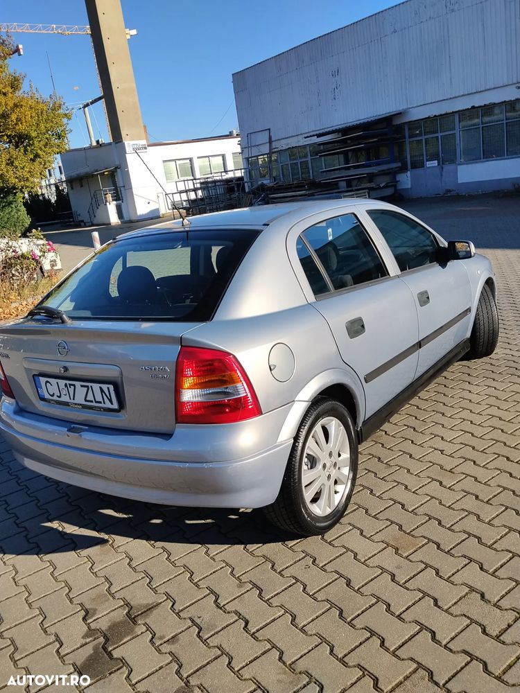 Opel Astra - 4