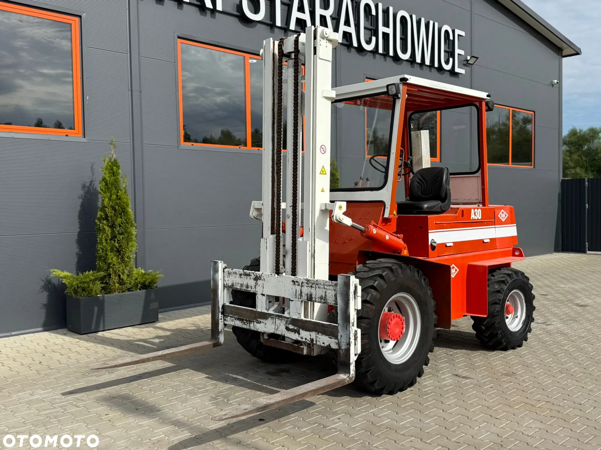 O&K Wózek widłowy terenowy O&K A30 // ładowność 3 T // silnik FORD - 2