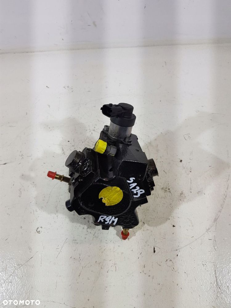 pompa wtryskowa 0445010439 mercedes w205 1.6 cdi - 2