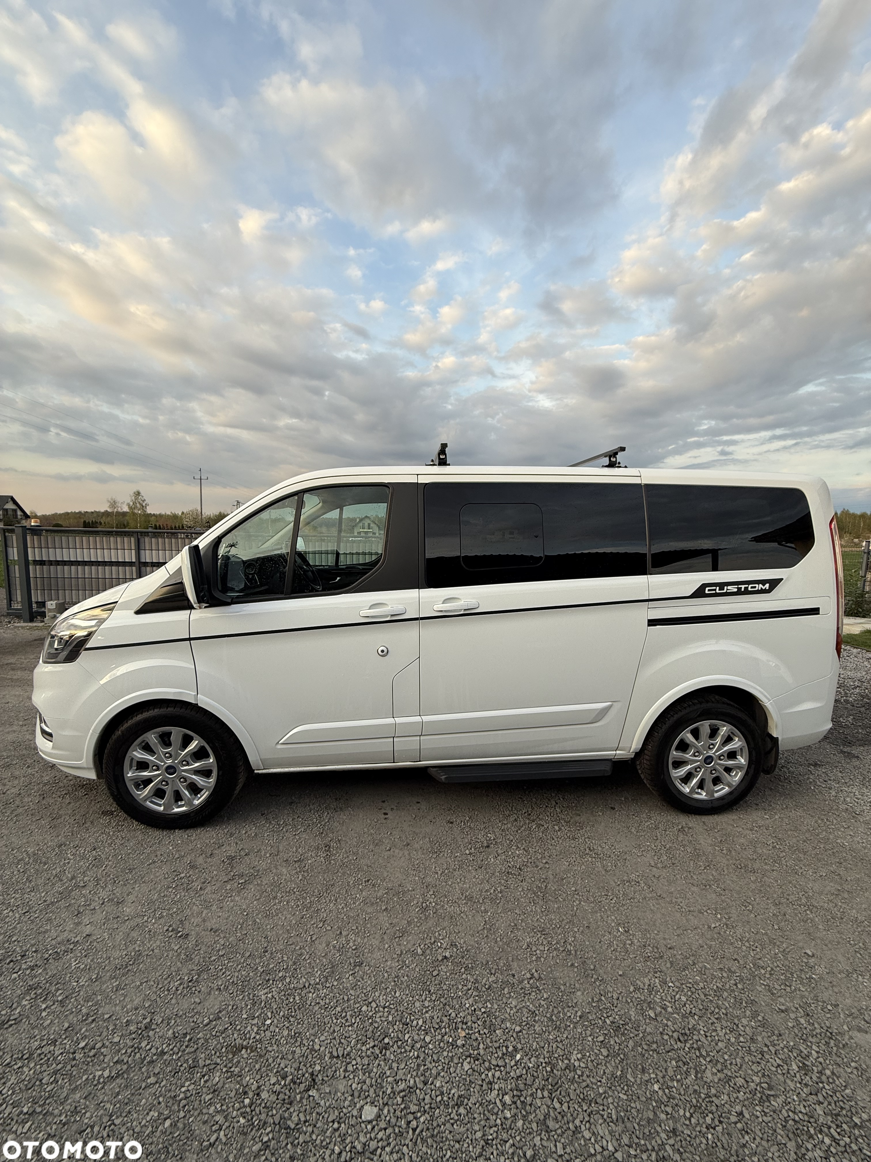 Ford Tourneo Custom - 4