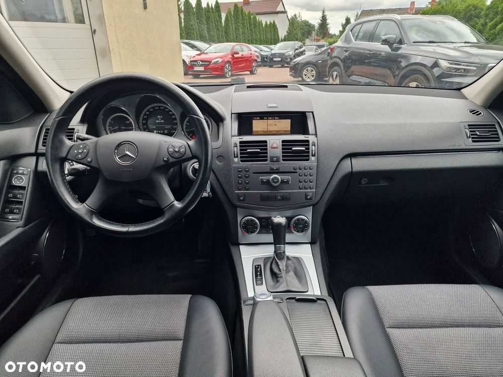 Mercedes-Benz Klasa C 180 BlueEFFICIENCY 7G-TRONIC Avantgarde - 19