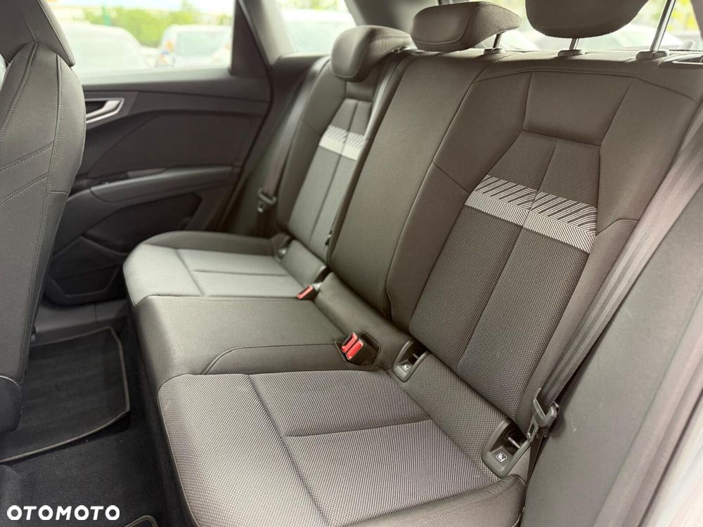 Audi Q4 e-tron - 13
