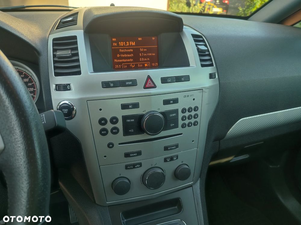 Opel Zafira - 22