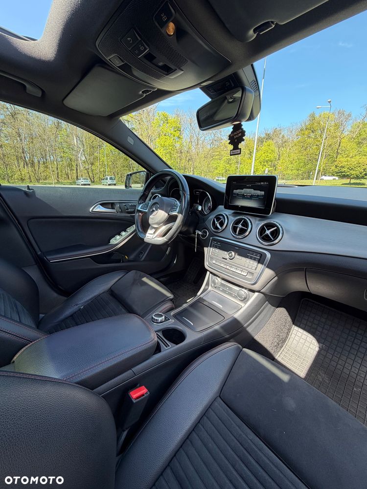 Mercedes-Benz GLA 250 4-Matic - 18