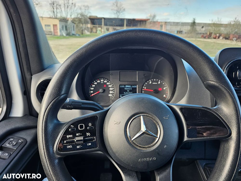 Mercedes-Benz Sprinter - 13