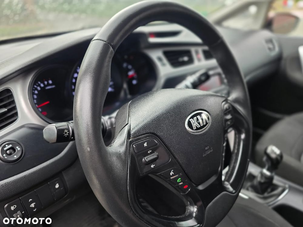 Kia Ceed 1.6 GDI L - 19