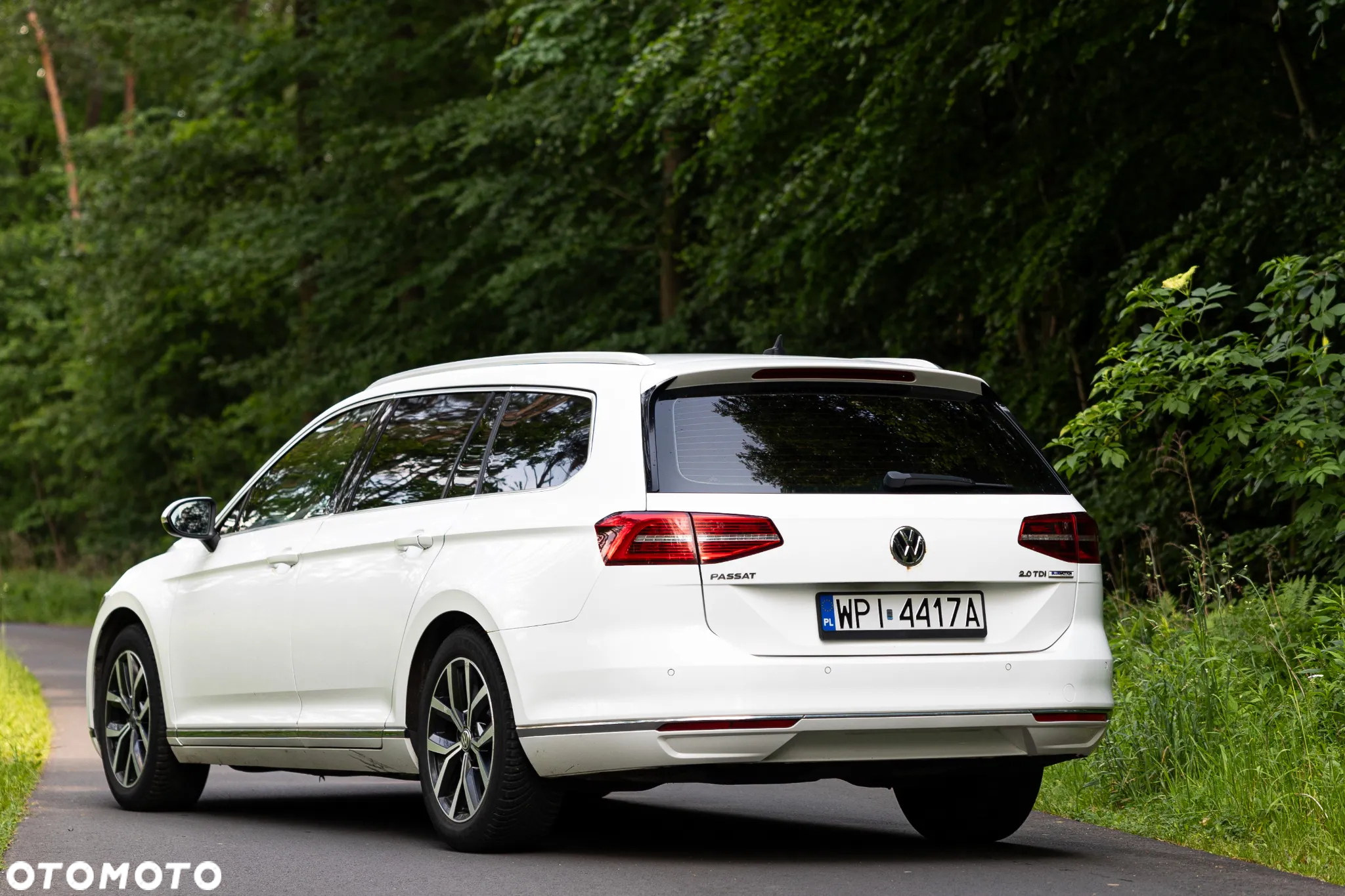 Volkswagen Passat - 8