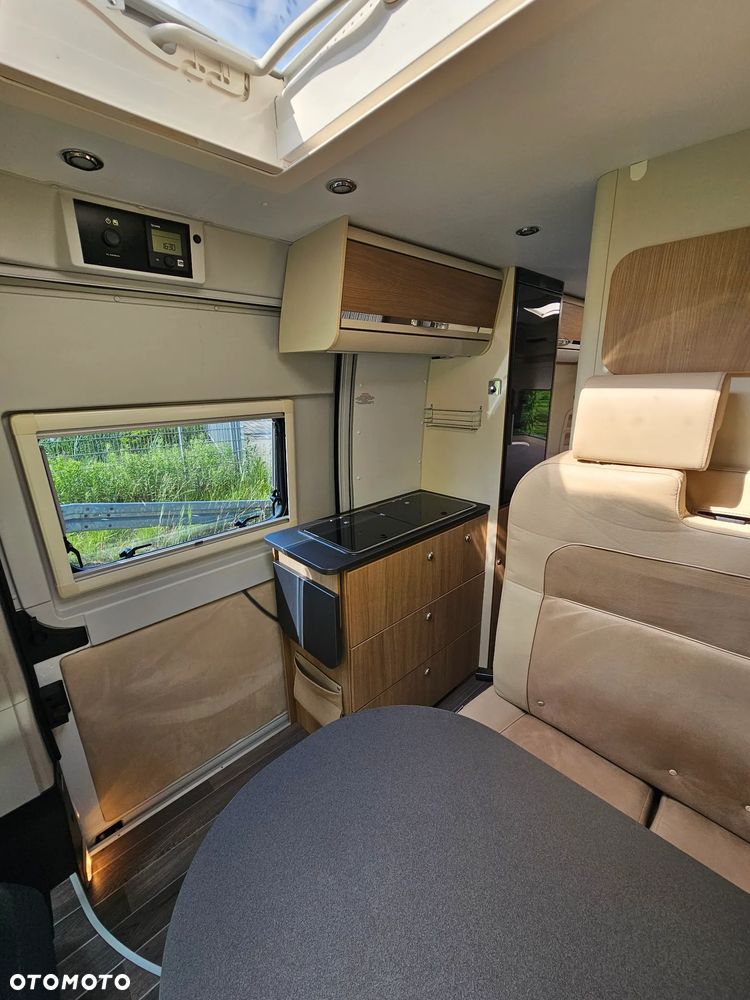 Adria TWIN 600 LUX Zimowy Hak MAX doposażony - 10
