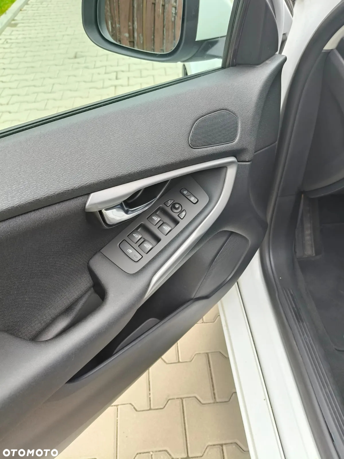 Volvo V40 D2 Summum - 12
