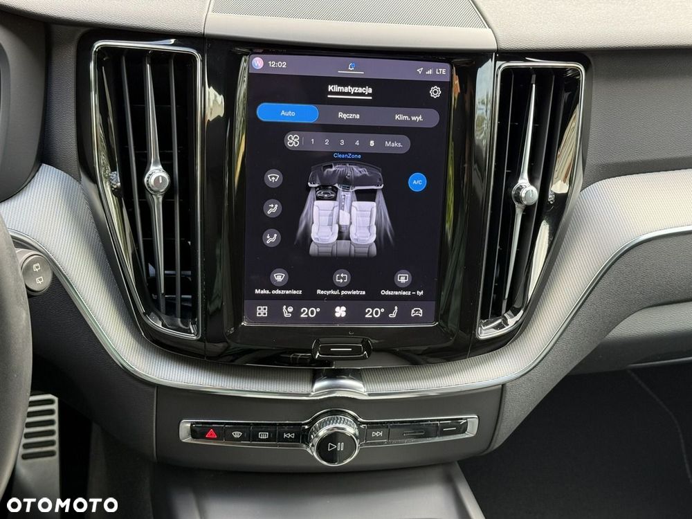 Volvo XC 60 B4 B R-Design - 29