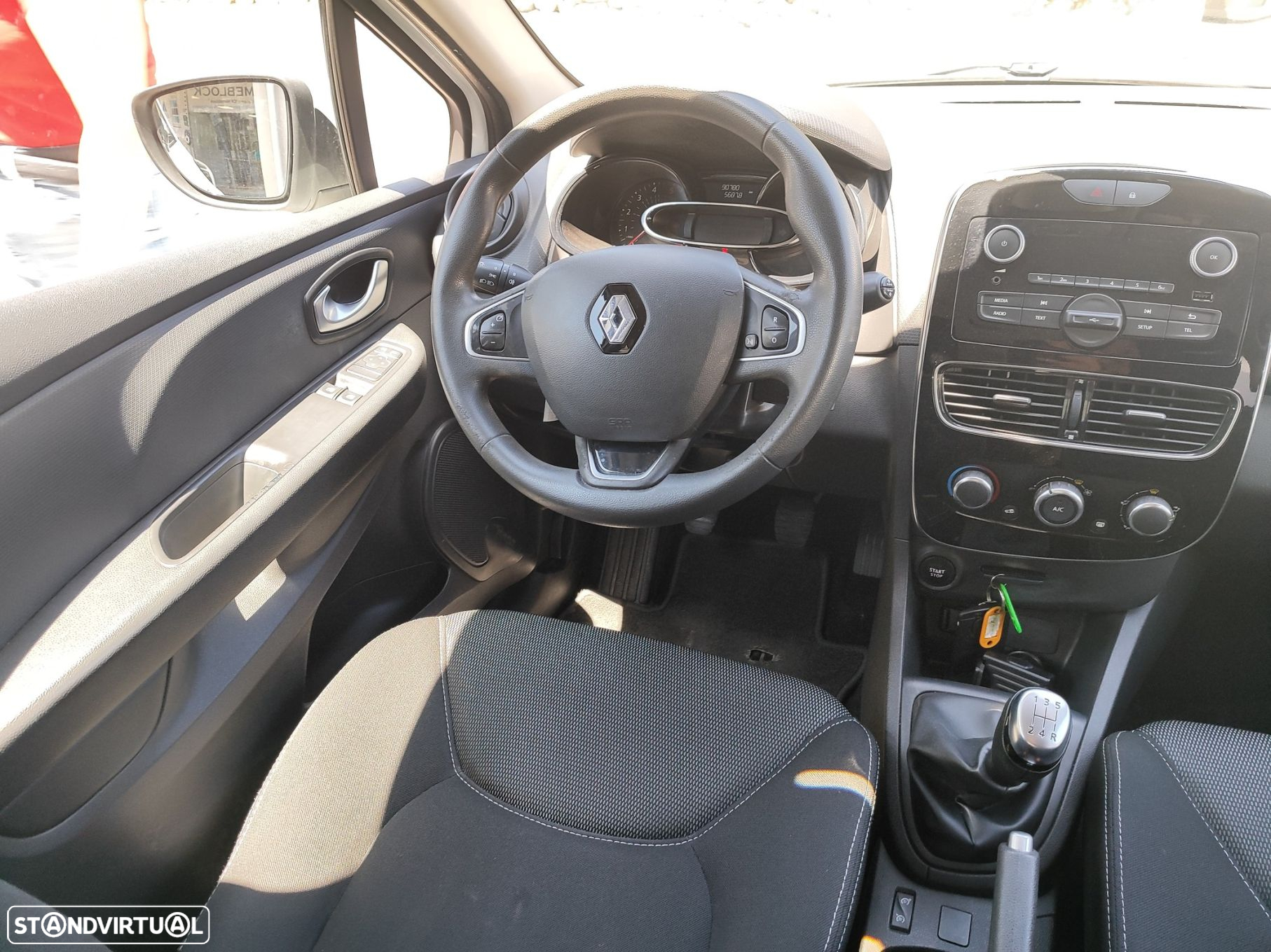 Renault Clio 1.5 dCi Zen - 9