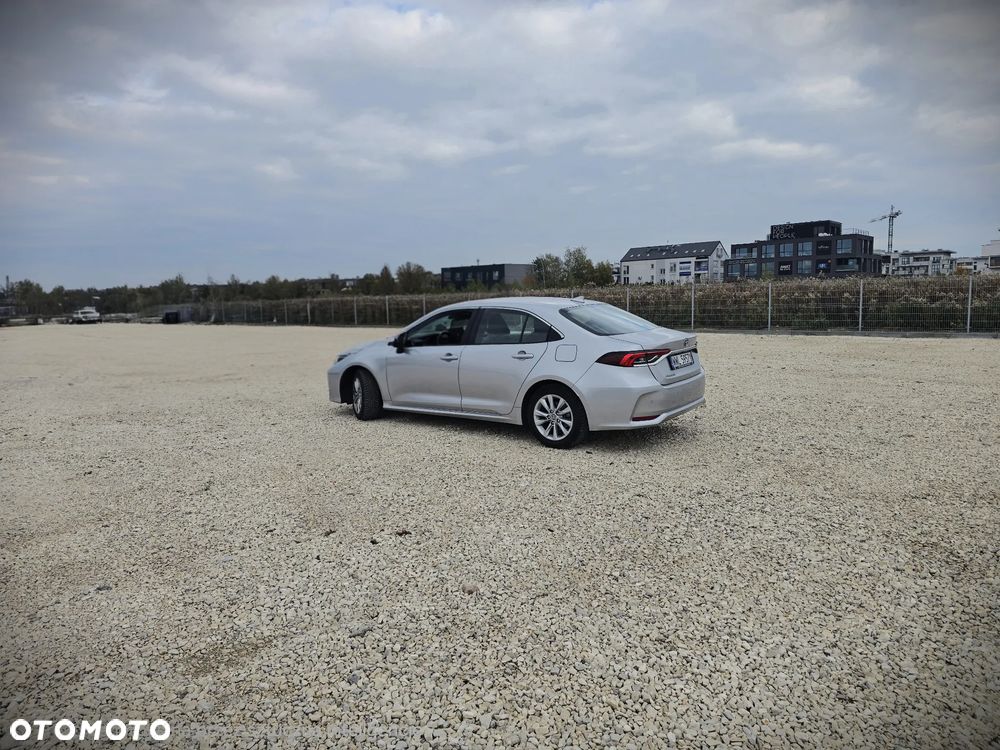 Toyota Corolla 1.8 Hybrid Comfort - 12