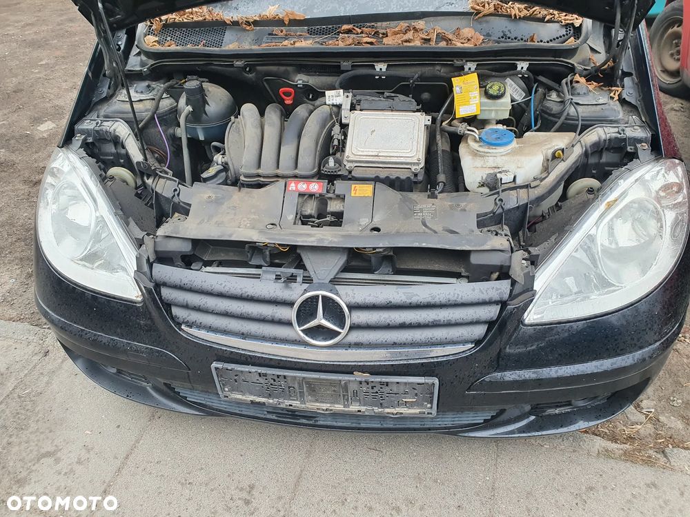 W169 silnik 1,5 benzyna 70 kW zderzak drzwi lewe błotnik lampa przód tył prawa lewa skrzynia Mercedes na części - 1