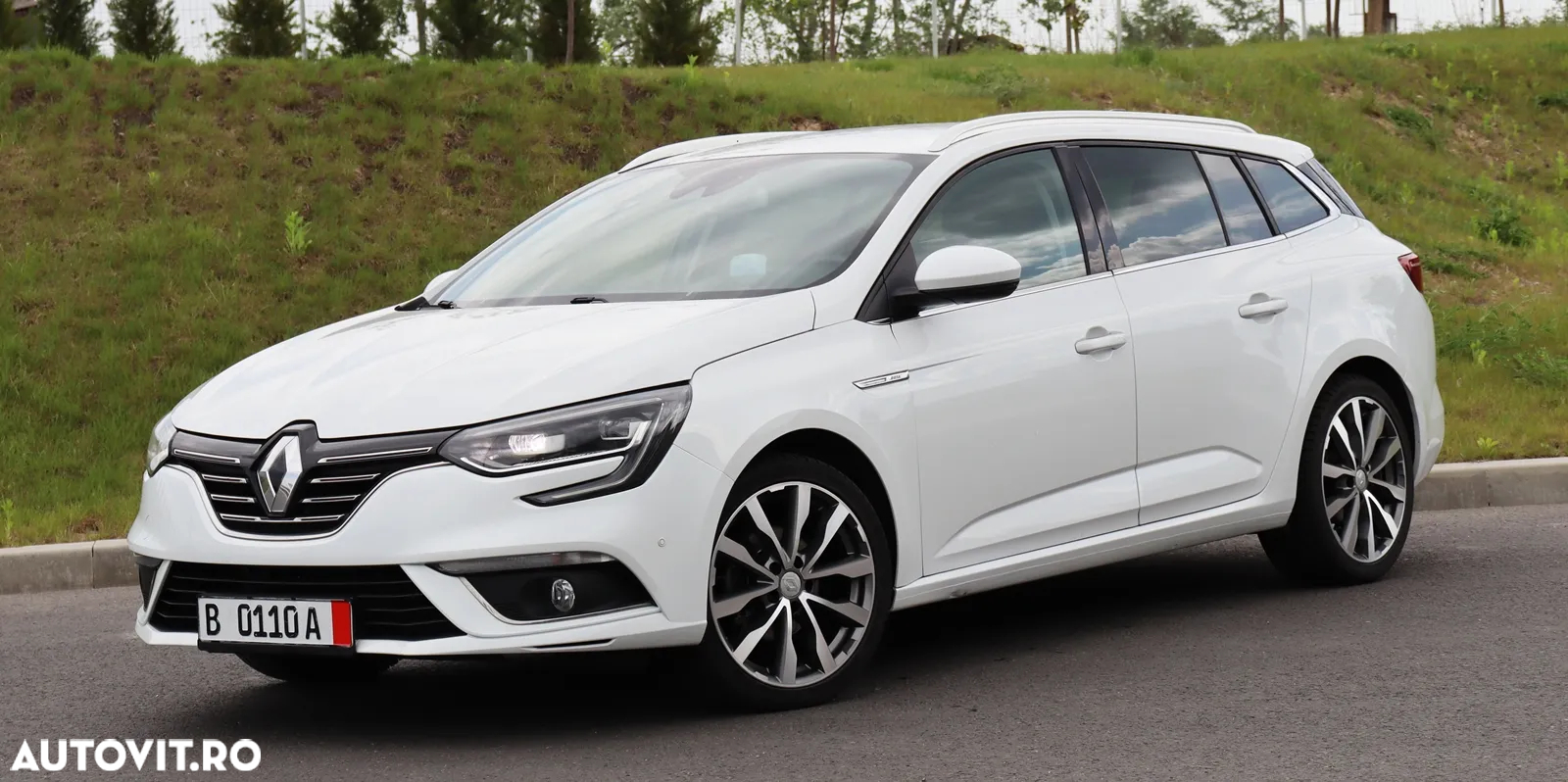 Renault Megane Grandtour BLUE dCi 115 EDC BOSE EDITION - 4