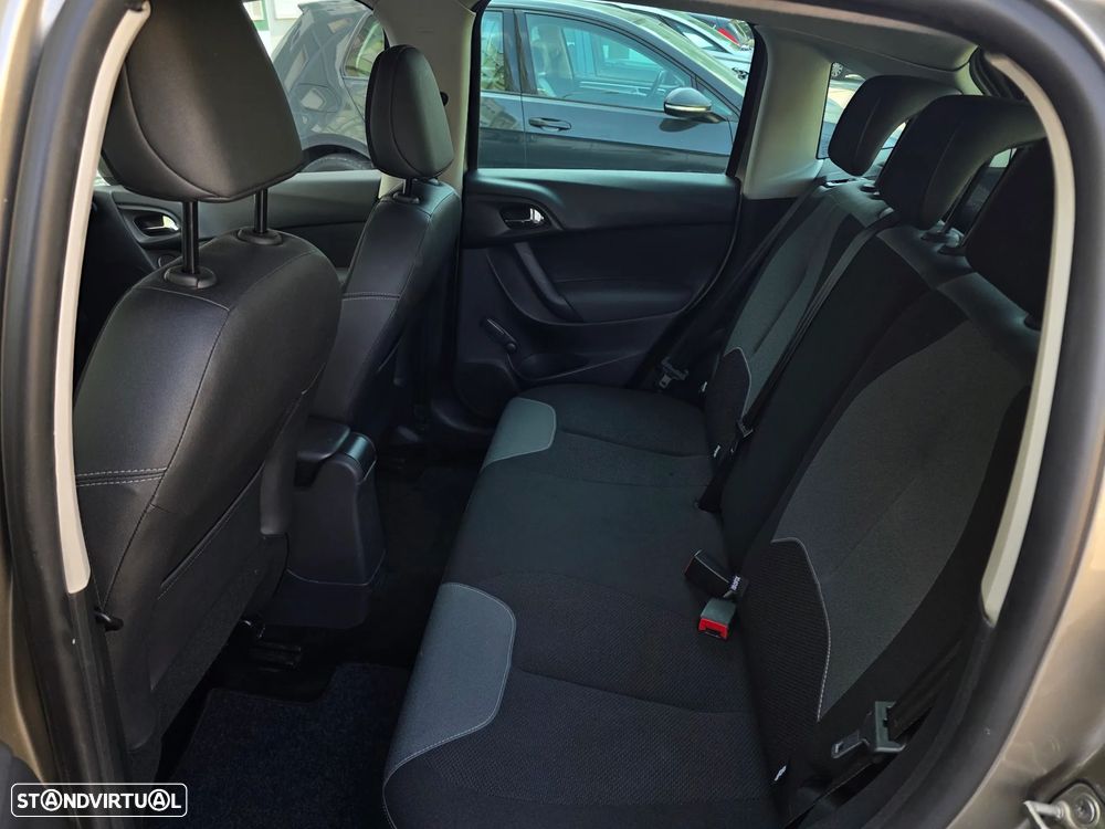 Citroën C3 1.4 HDi Exclusive - 32