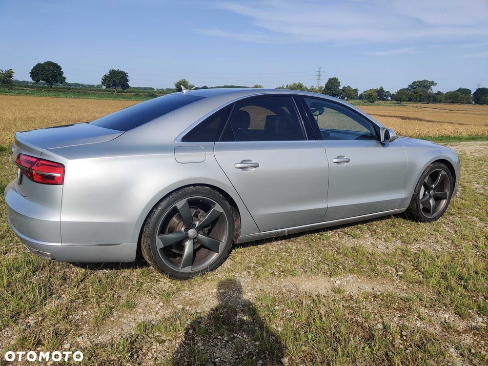 Audi A8 - 4