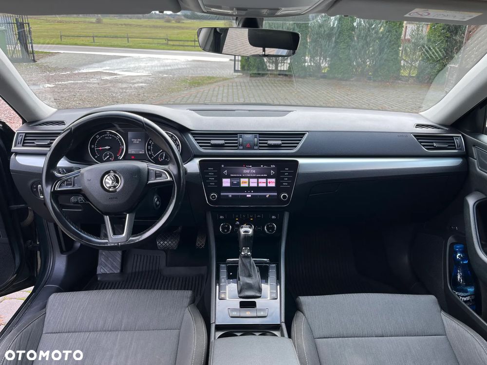 Skoda Superb 2.0 TDI Ambition DSG - 14