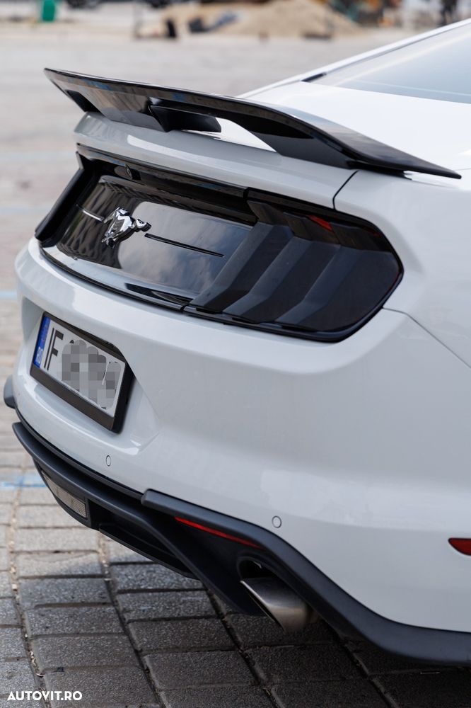 Ford Mustang - 5