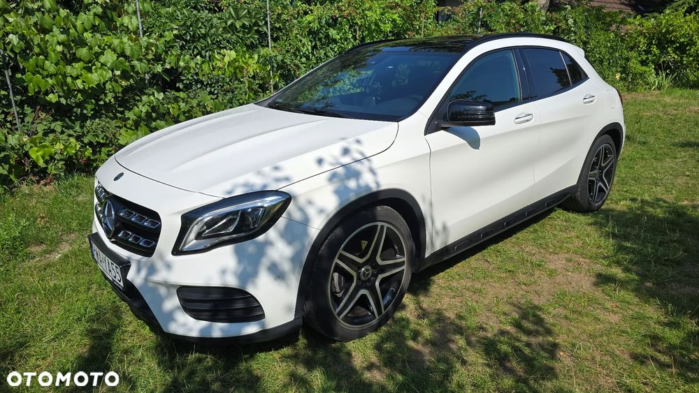 Mercedes-Benz GLA 200 7G-DCT AMG Line - 1