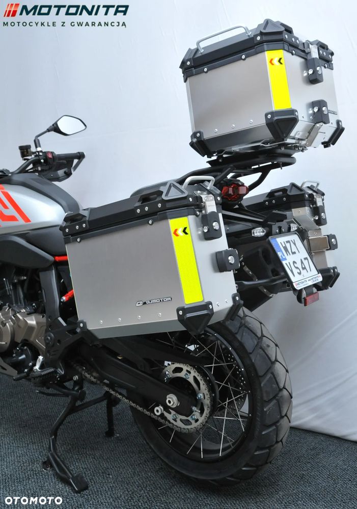 QJMOTOR SRT 600SX - 6