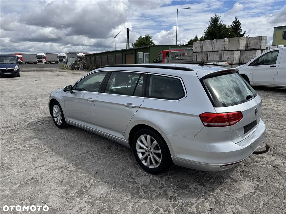 Volkswagen Passat - 9