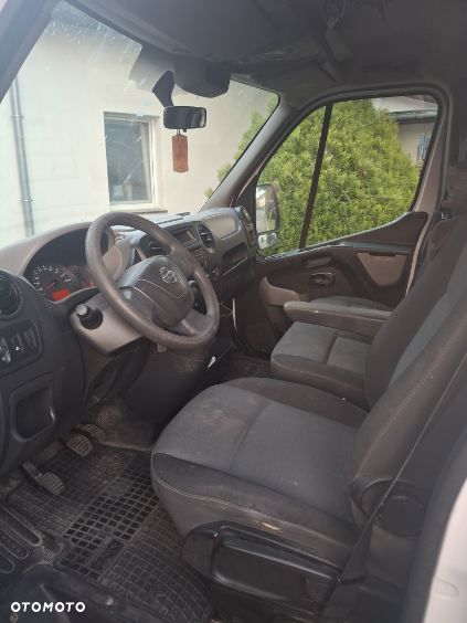 Nissan NV400 - 6