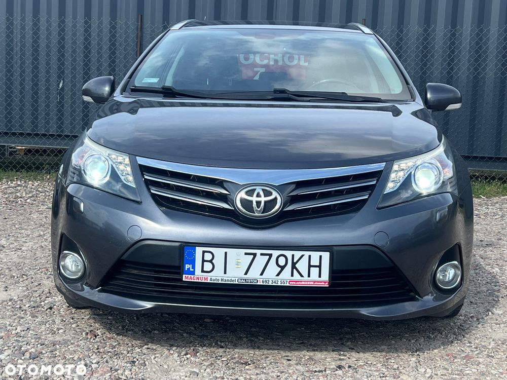 Toyota Avensis Combi 2.0 D-4D Executive - 29
