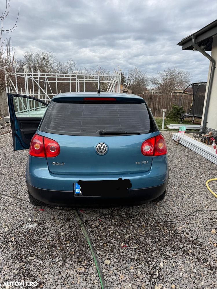 Volkswagen Golf 1.6 FSI Comfortline - 16