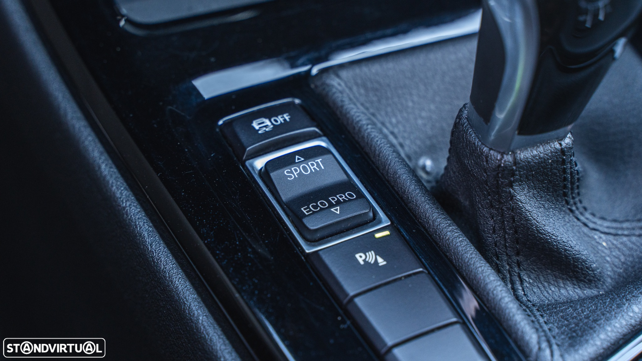BMW X2 18 d sDrive Auto Pack M - 20