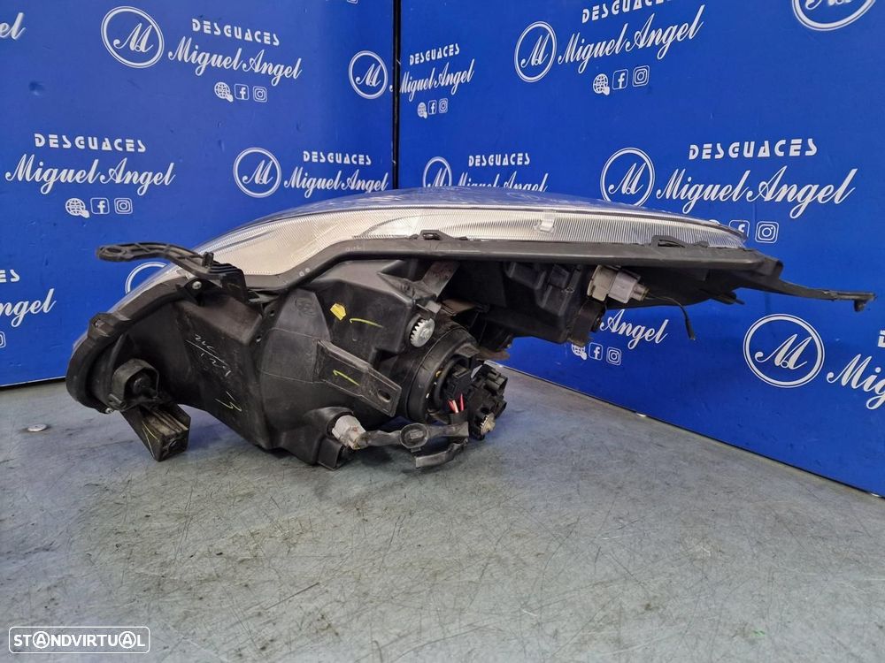 FAROL DIREITO NISSAN PIXO UAO - 2