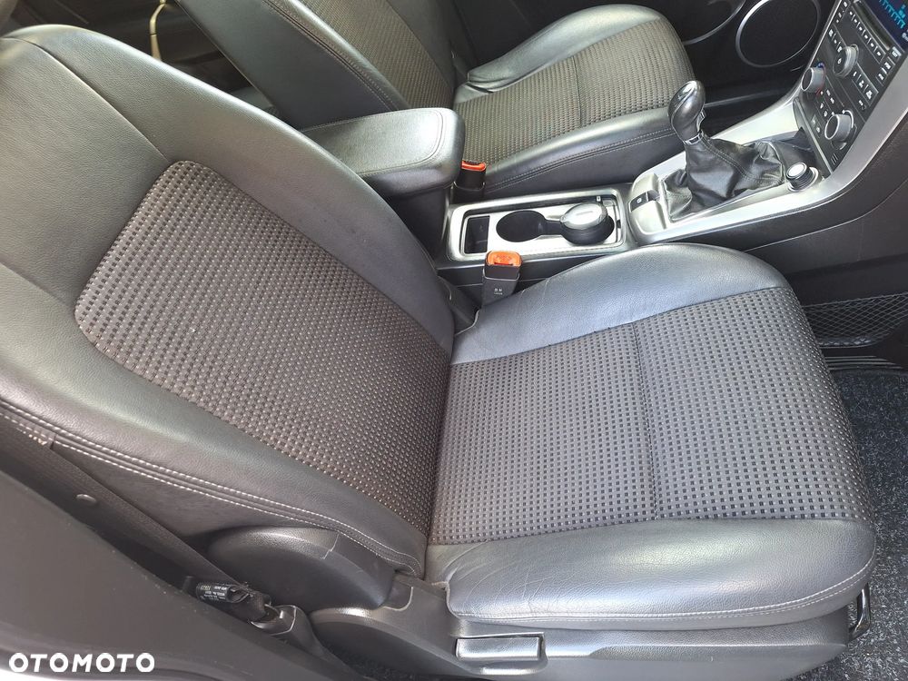 Chevrolet Captiva 2.4 2WD Travel Edition - 29