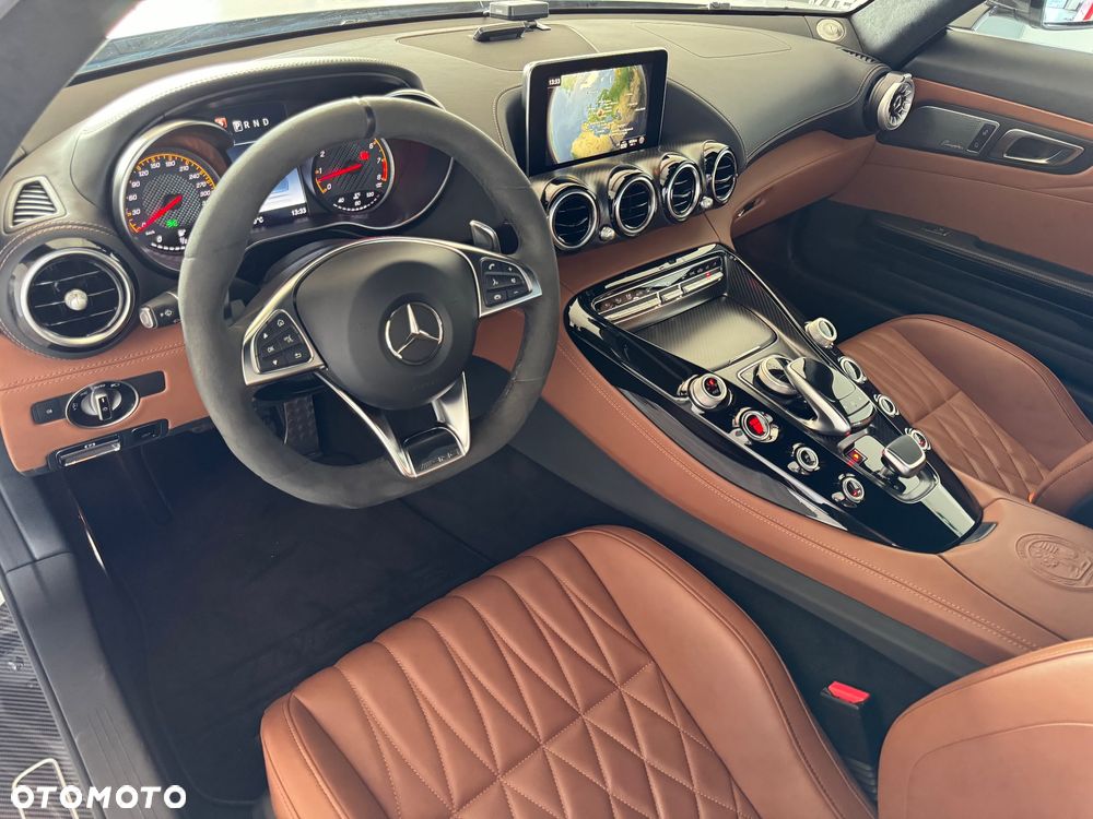 Mercedes-Benz AMG GT S - 13