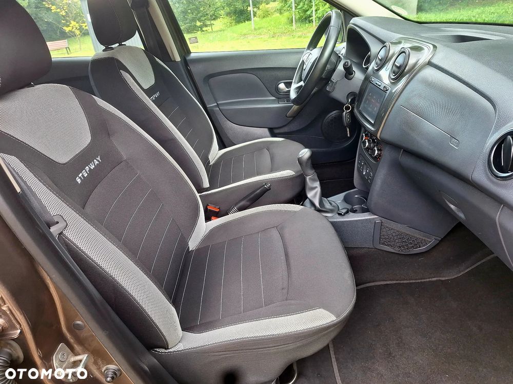 Dacia Sandero Stepway TCe 90 Prestige - 18