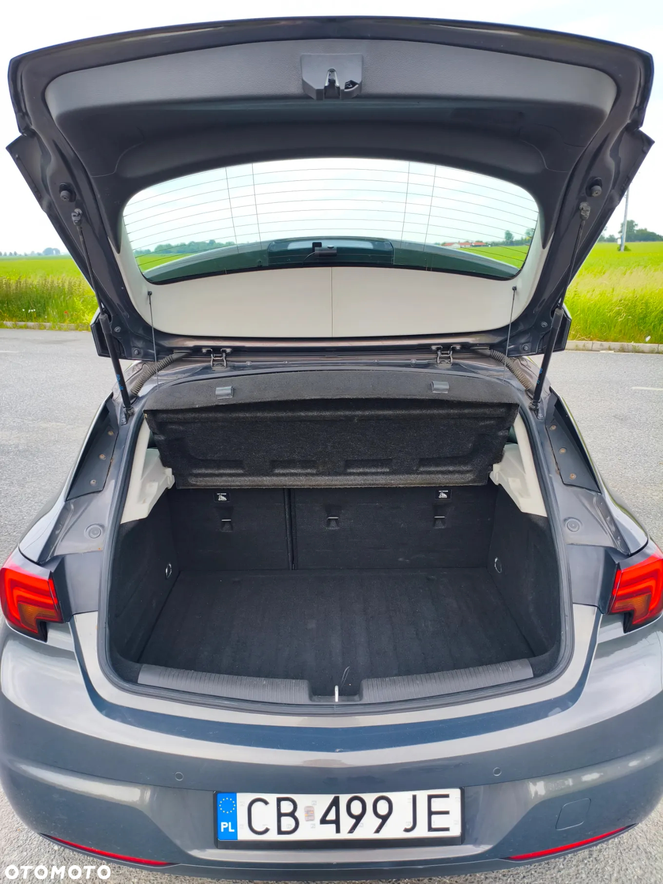 Opel Astra IV 1.6 CDTI Cosmo - 26