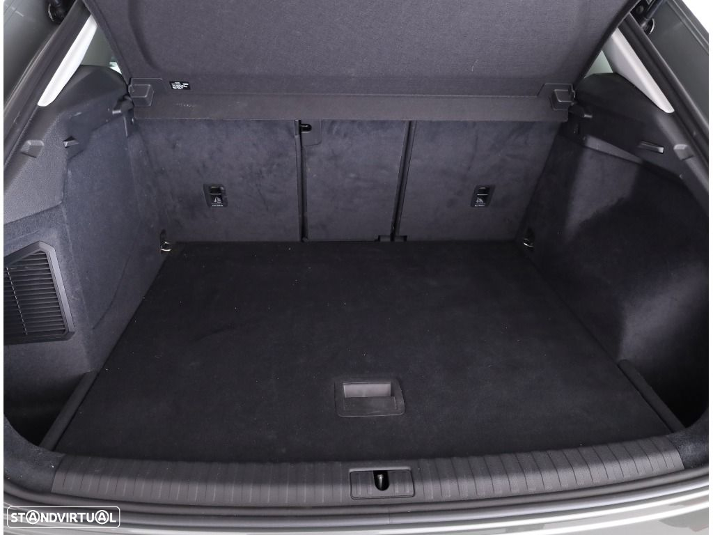 Audi Q3 45 TFSIe S tronic - 24